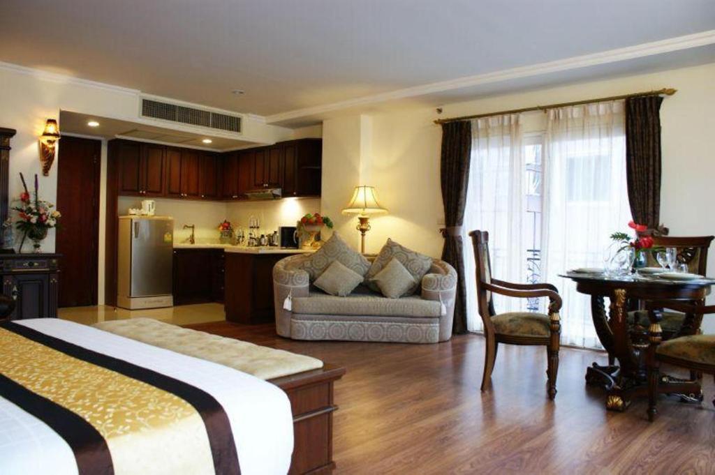 Lk Metropole Hotel Pattaya Room photo