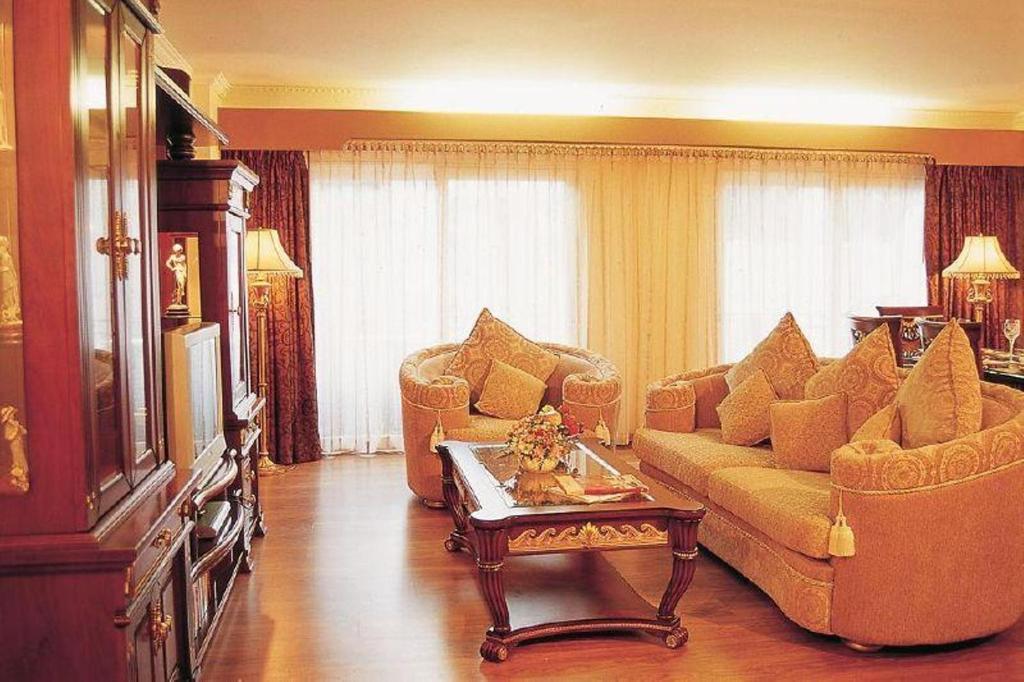 Lk Metropole Hotel Pattaya Room photo