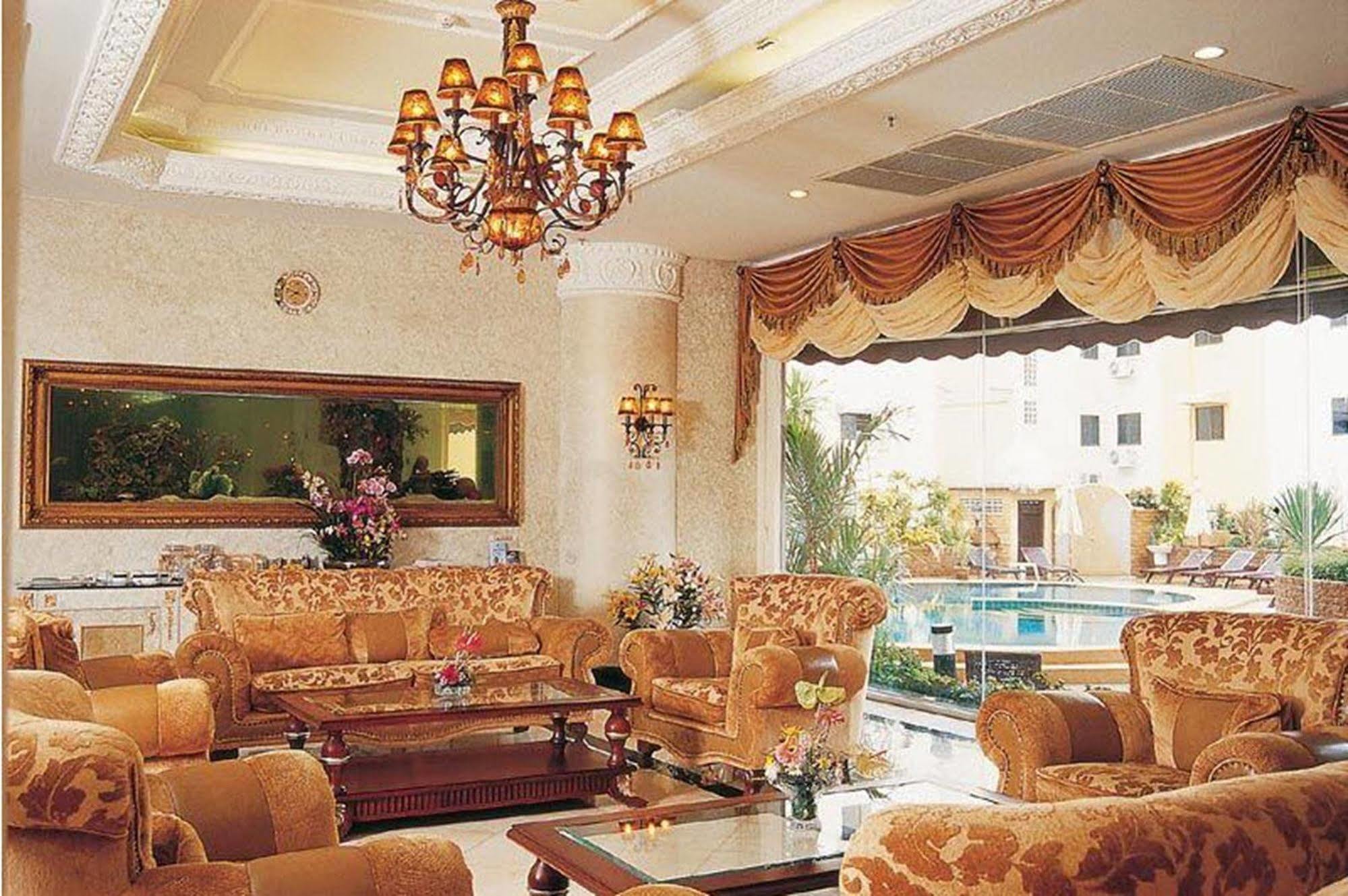 Lk Metropole Hotel Pattaya Exterior photo