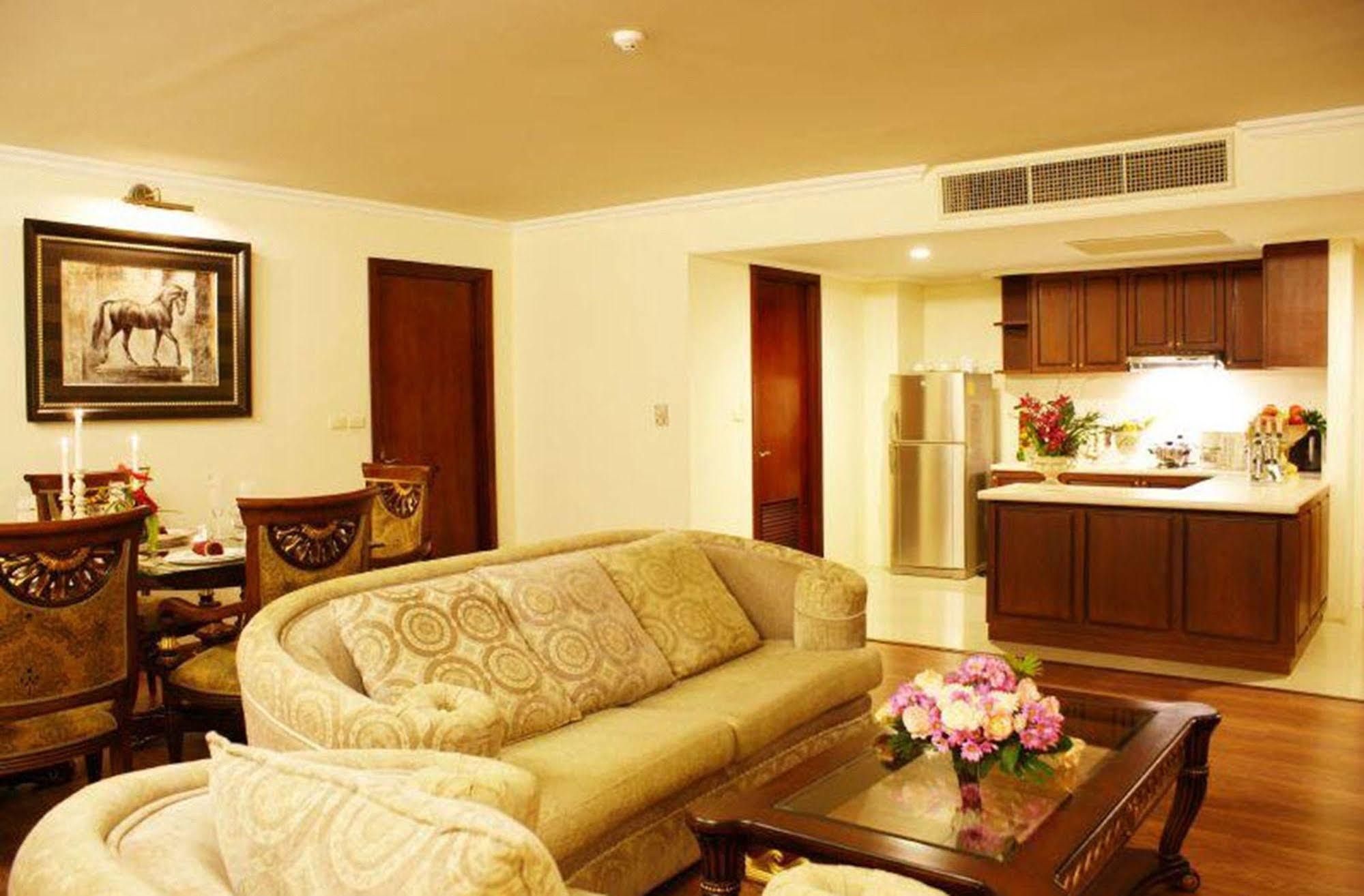 Lk Metropole Hotel Pattaya Exterior photo