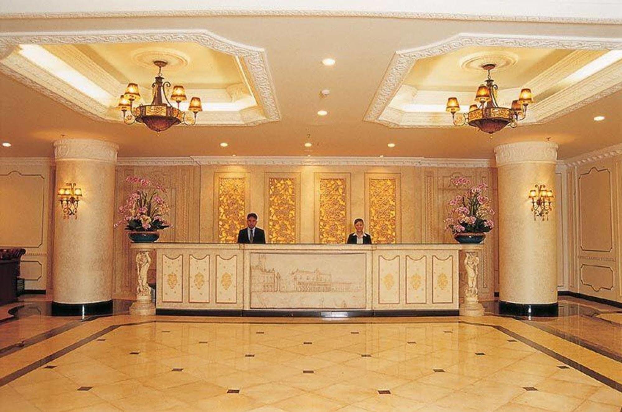 Lk Metropole Hotel Pattaya Exterior photo