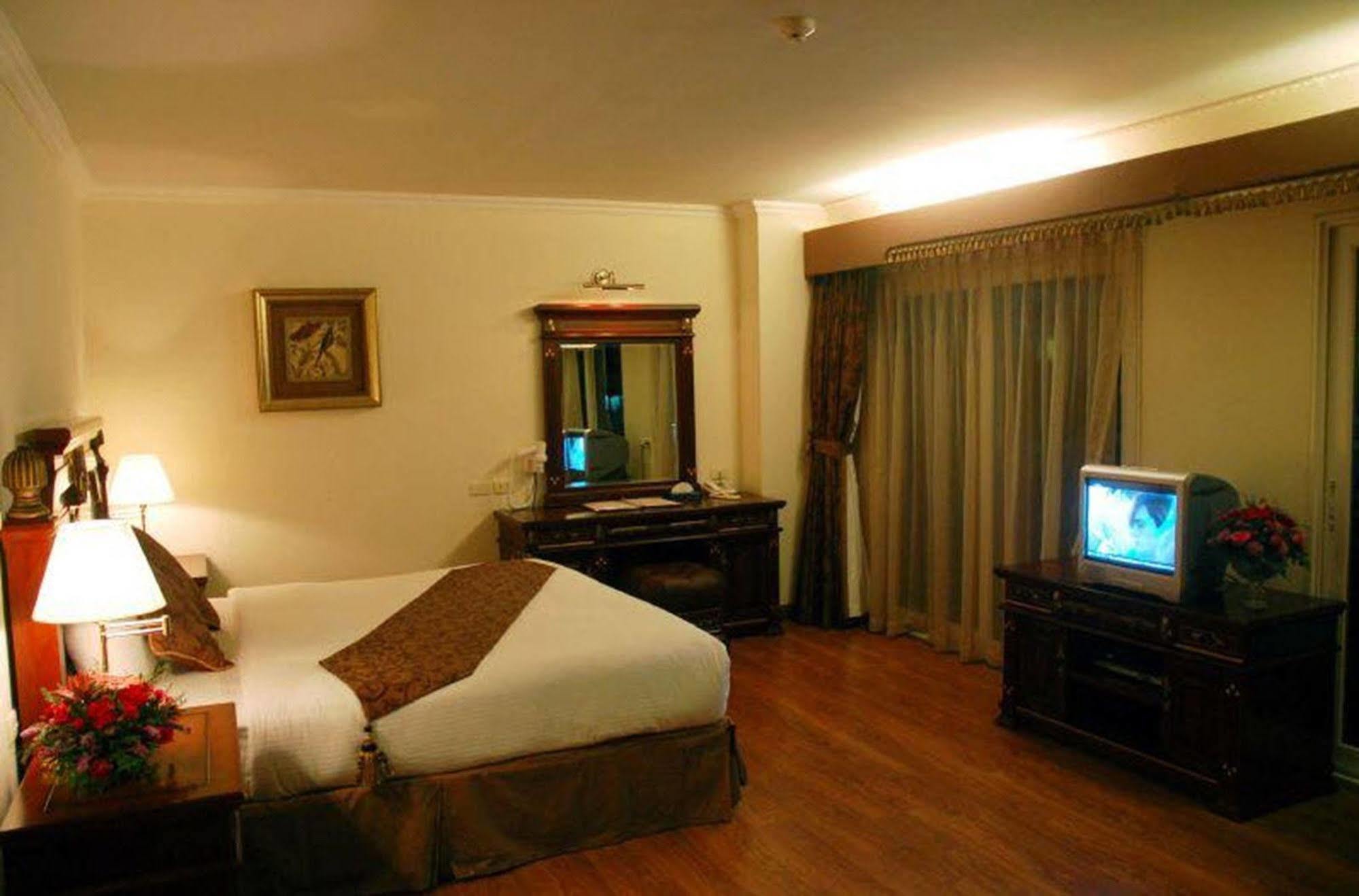 Lk Metropole Hotel Pattaya Exterior photo